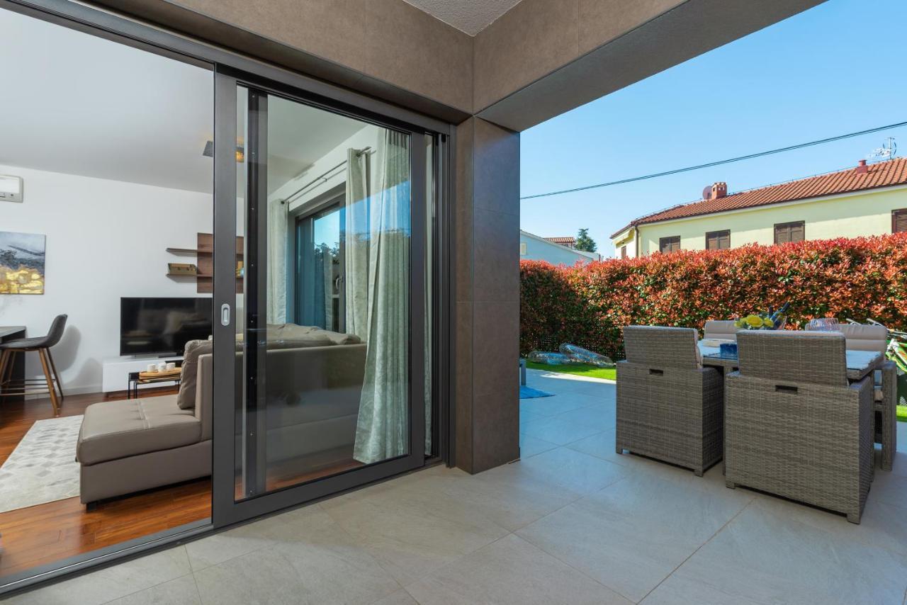 פורץ Luxury New Apartment With Private Garden Near The Beach! מראה חיצוני תמונה